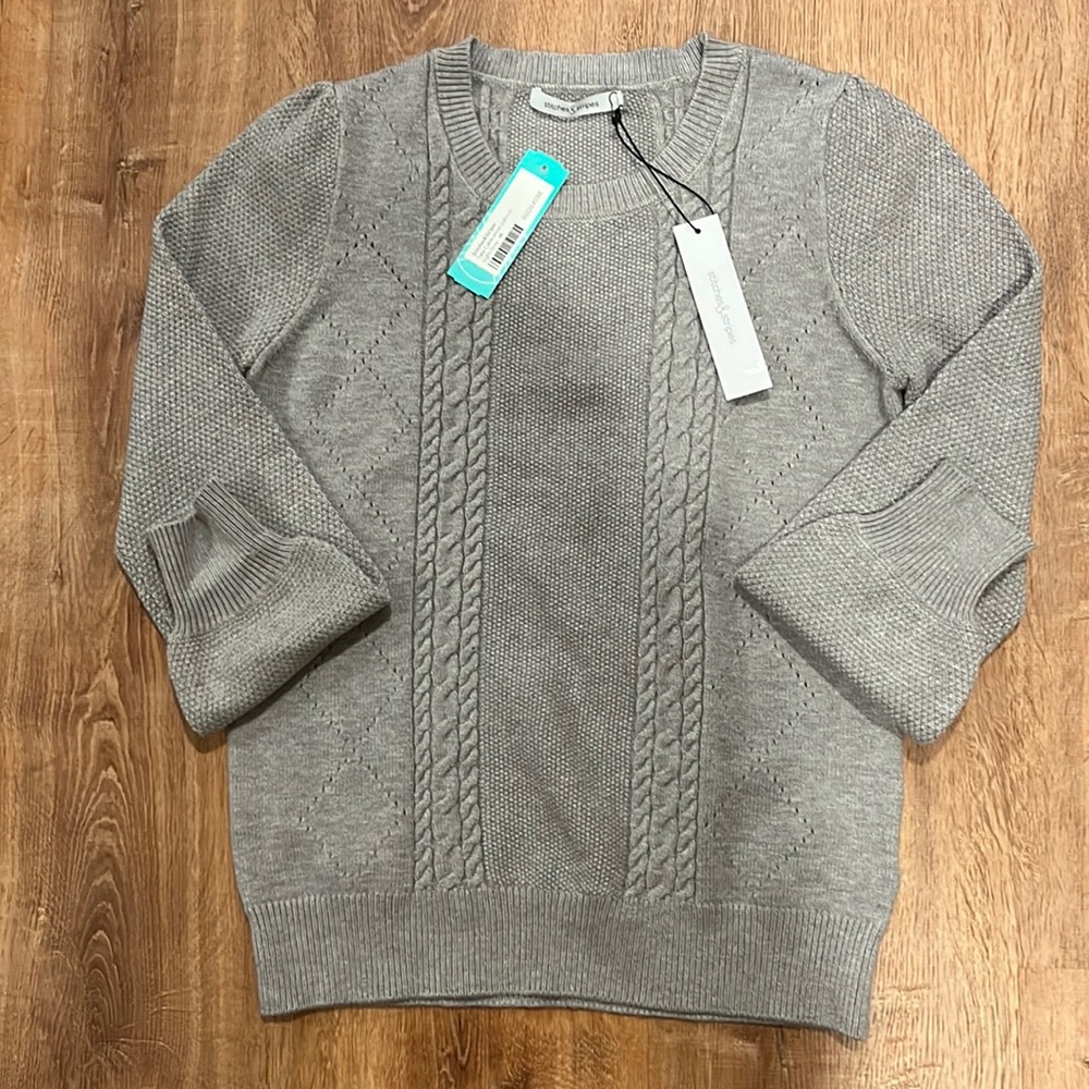Super cute nit sweater size M